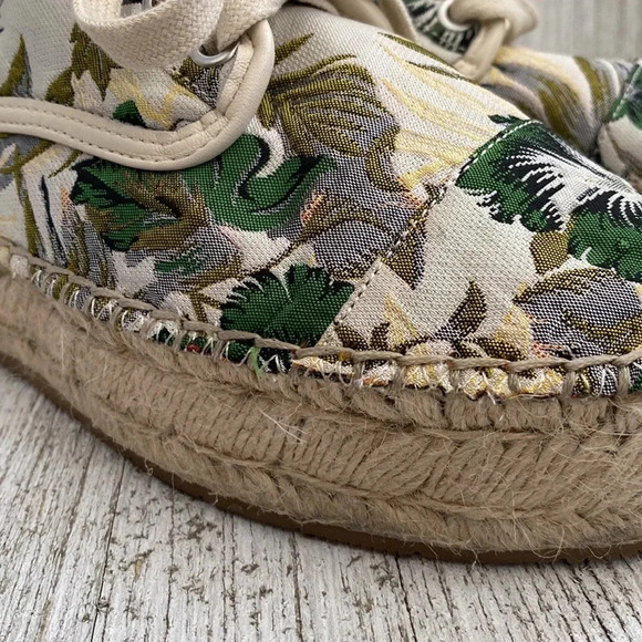 Anthropologie J/Slides Embroidered Tropical Print Platform Sneakers Size 7.5 - Picture 9 of 10